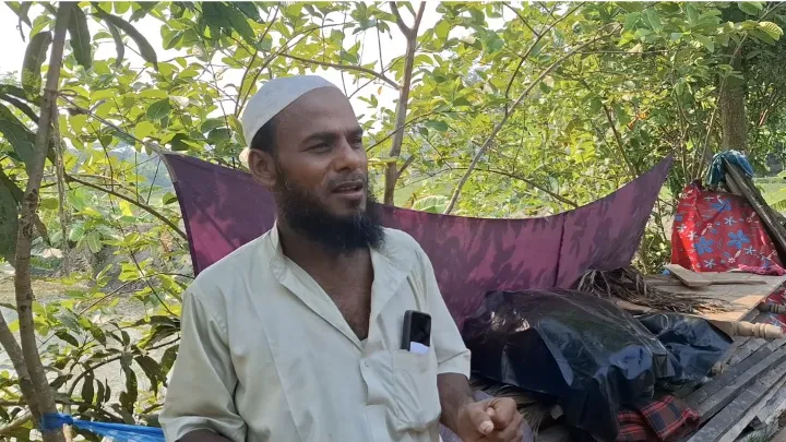  নোয়াখালীতে,  আদালতের আদেশ,  অমান্য করে,  বিএনপি নেতার,  পাকা দালান নির্মাণ